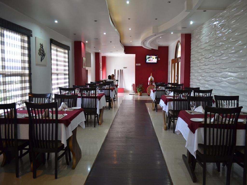 Hotel Rajdhani Regency Guwahati Bagian luar foto